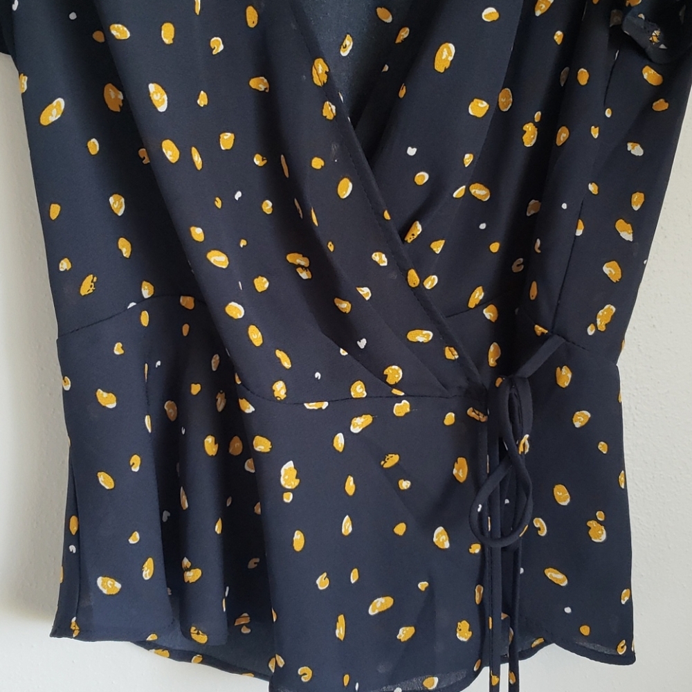 Blouse - Picture 2 of 4